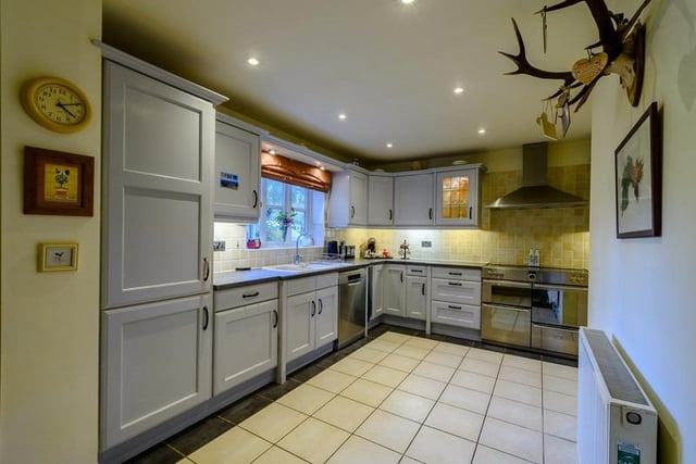A view of the kitchen.