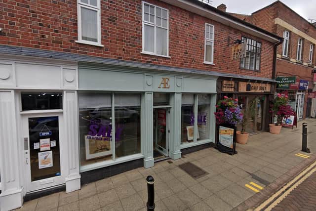 A planning application has revealed that a new coffee shop looks set to open in a former art gallery unit in Warwick. Photo by Google Streetview