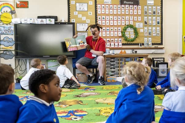 Amazon Rugby employees visited the school to spend time with the pupils and encourage fun reading.