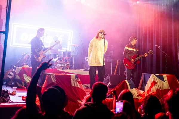 Oasis 96 Live in concert