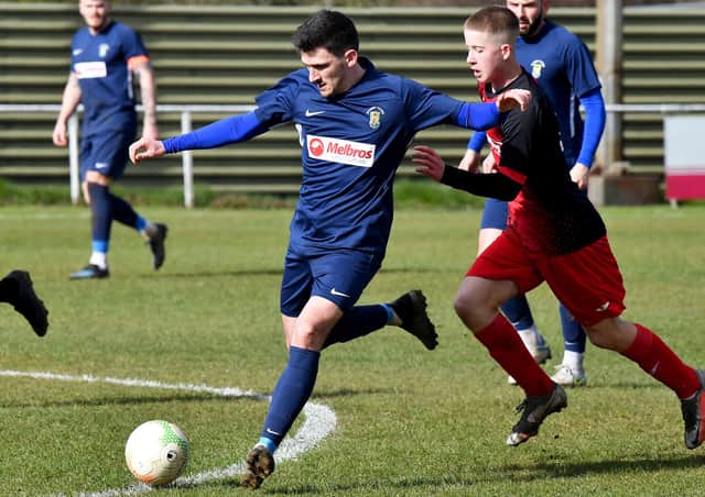 Dan Summerfield breaks forward v Rothwell