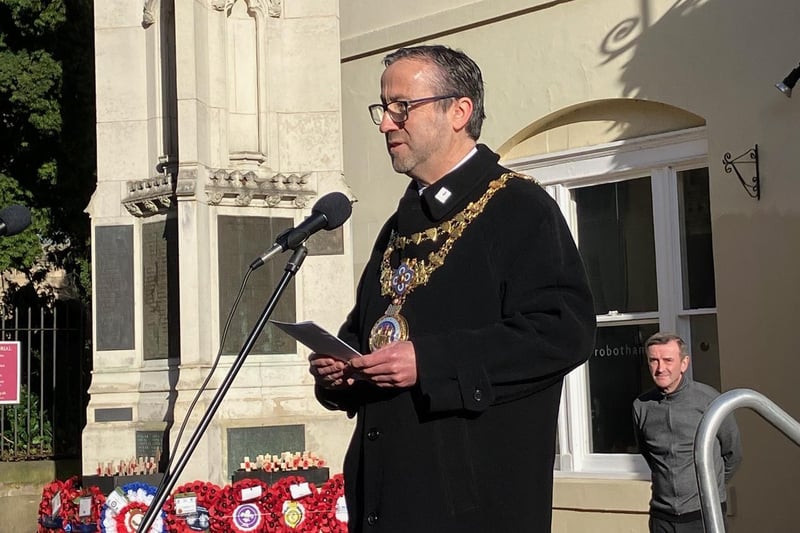 The Mayor of Warwick, Cllr Oliver Jacques speaking at the memorial event. Photo supplied by Rick Thompson