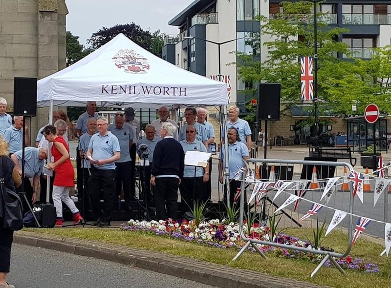 As well as market stalls, the crowds enjoyed live music and entertainment in the sunshine, which added the amazing atmosphere.