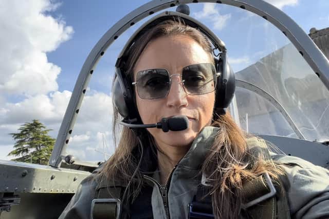 Pilot Amal Larhlid has drawn her own tribute to the Queen with 250-mile tribute flight - part of which was close to Leamington.