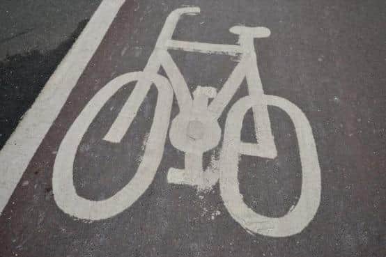 Plans are due to be drawn up for new shared cycle path in Kenilworth’s Abbey Fields.