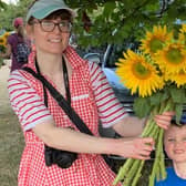 The amazing sunflowers are in bloom and they are open to the public who can come along, pick sunflowers, and enjoy a slice of homemade cake while they’re there.