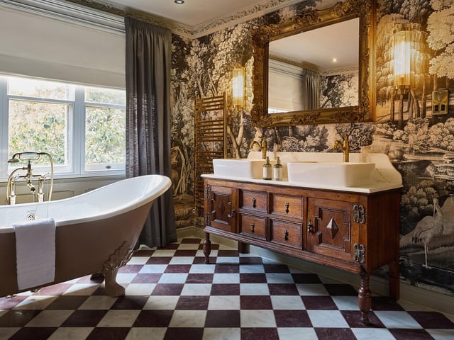 Have a lazy soak in the bath before heading down for dinner.