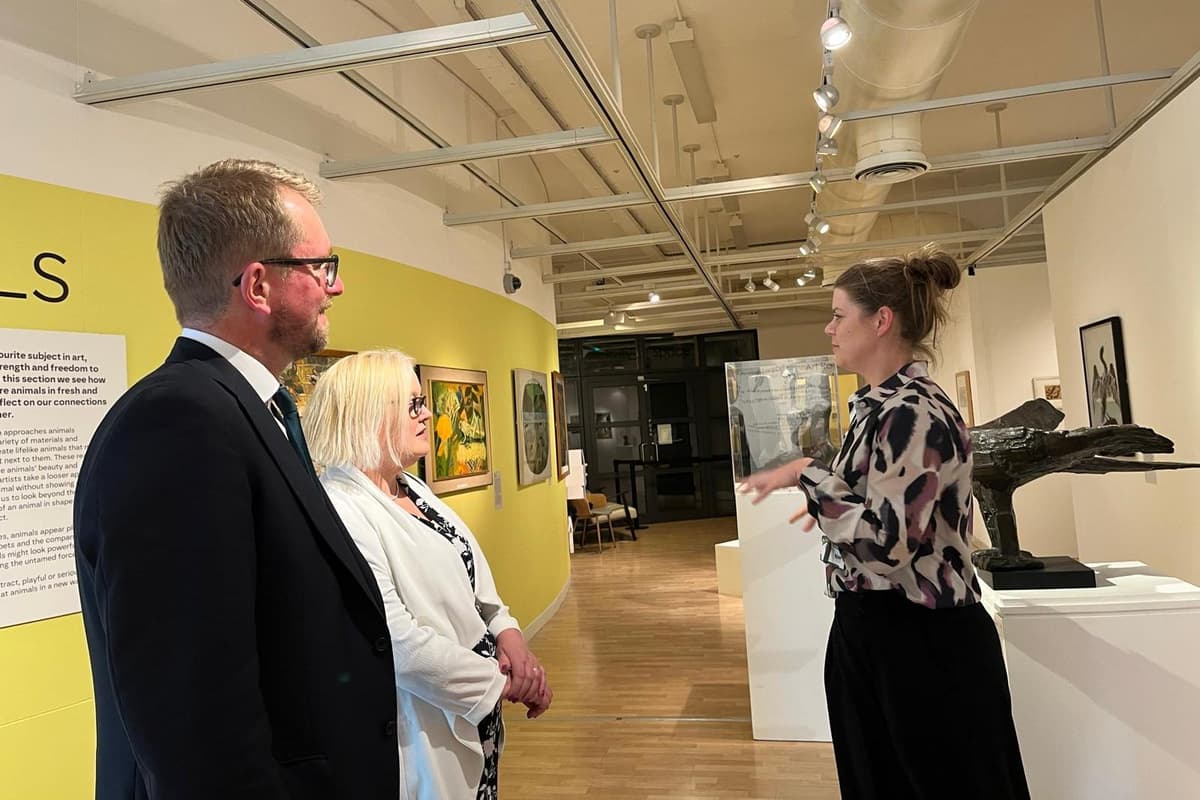 Government Minister enjoys personal tour of Rugby's cultural community
