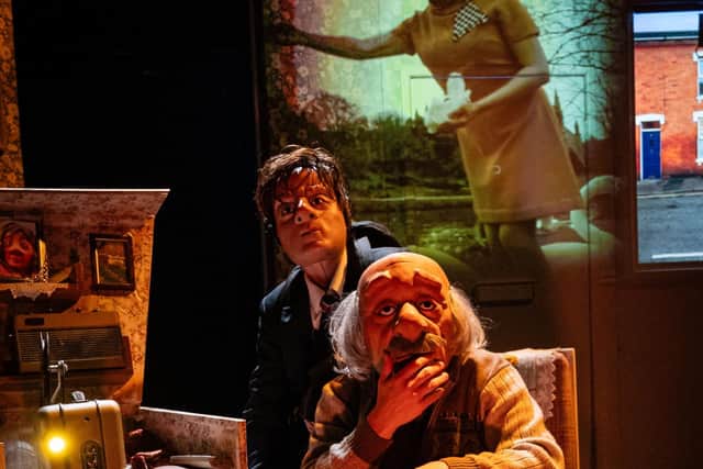 Emilie larger as Liam and Aron De Casmaker as Albert