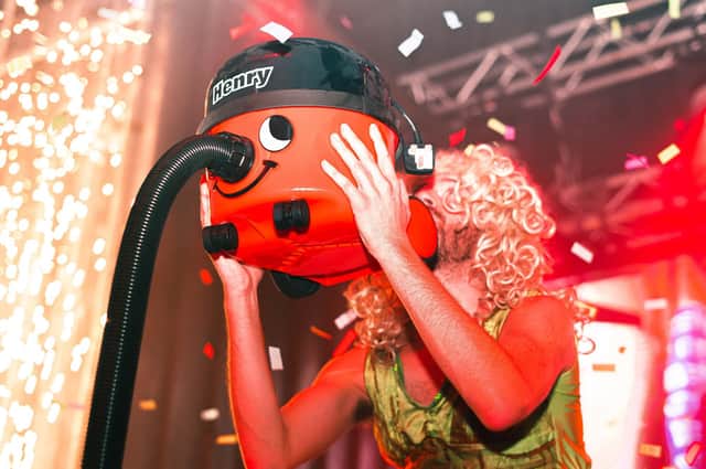 Playing with Henry Hoover at Bongo's Bingo