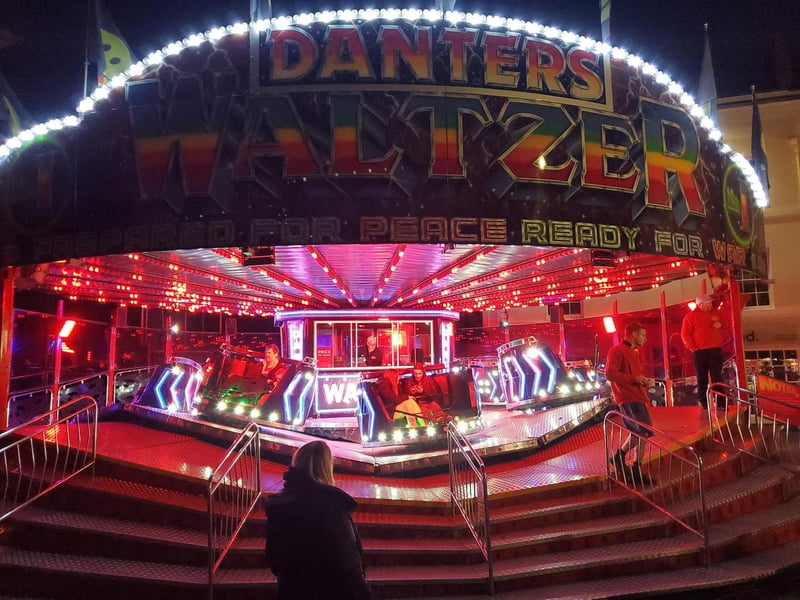 The Waltzer ride.