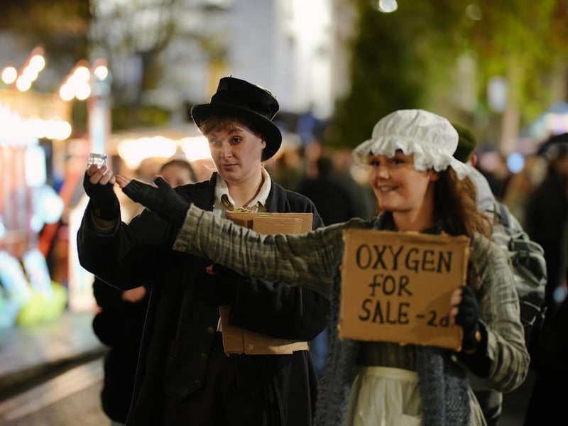 Traders and performers as well as visitors were also encouraged to dress up for the event.