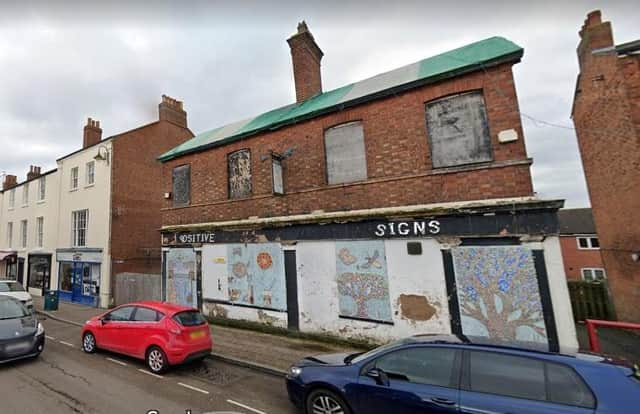 Developers have been given permission to demolish  the Stoneleigh Arms, in Clemens Street,  as long as they leave the front and sides intact.