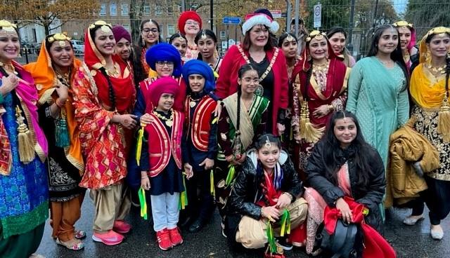 Rugby Mayor Maggie O'Rourke meets the popular dance act.