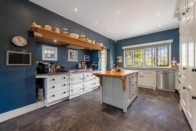 A view of the kitchen.