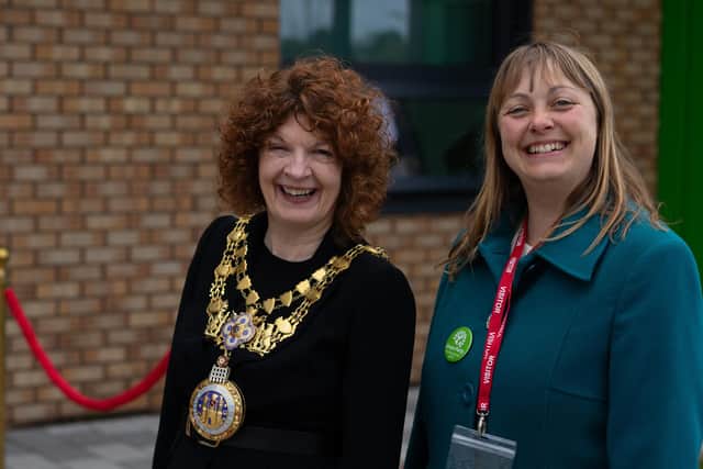 New primary school in Warwick hosts opening ceremony