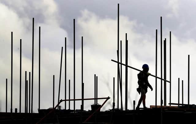 A giant £1 billion scheme to build almost 3,000 homes in Lutterworth is set to give the fast-growing town a powerful shot in the arm, say council officials.
