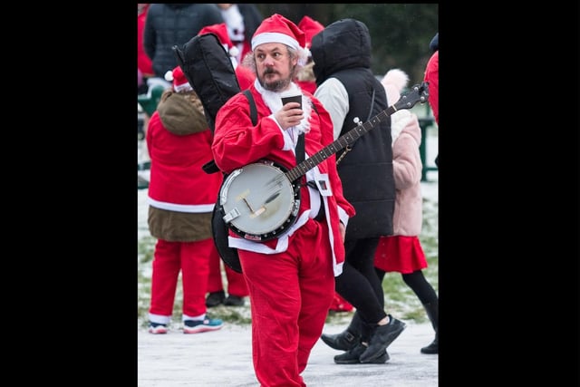 The Santa Dash returned to Leamington on December 11. Photo by David Hastings/dh Photo