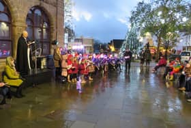 More than 100 people gathered in Warwick’s Market Square last weekend to remember lost loved ones.
‘Carols in the Square’ took place last Sunday (December 10) as part of the annual ‘Lights of Love’ Campaign organised by Warwick Rotary Club in association with Warwick Town Council. Photo supplied