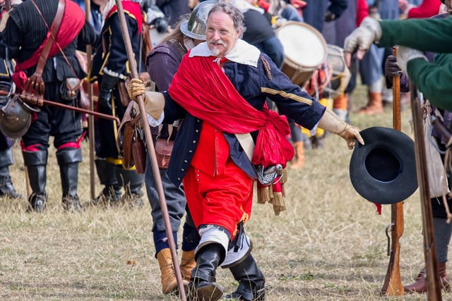 The Sealed Knot marked the 380th Anniversary of the Battle of Edgehill with its traditional re-enactment of 1642 battle between Parliamentarians and Royalists.