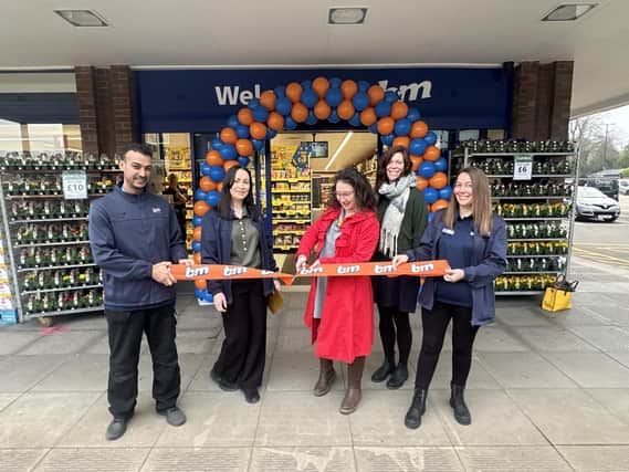 Members of The Kenilworth Centre team officially opening the new B&M store