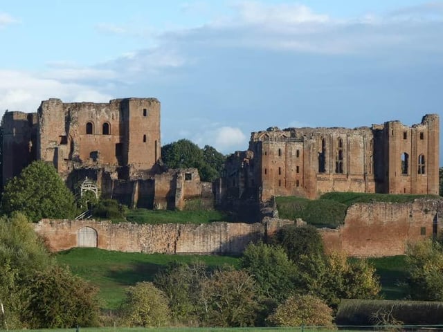 Learn how to become a knight at Kenilworth Castle – prices start from £41.50 for 2 adults and up to 3 children for weekday entry
Learn how to hold a sword, explore the armour tent and find out how the king bestows the title of knight upon someone – all within the shadow of Kenilworth Castle.
Families can also have fun with interactive exhibition that brings Kenilworth’s history back to life, whilst taking in views from Elizabeth I’s private rooms for the first time in centuries.
Suitable for the whole family. Runs 27 May to 4 June. Book online for a discount.
More info: https://www.english-heritage.org.uk/visit/whats-on/kenilworth-castle-kids-rule-2023/