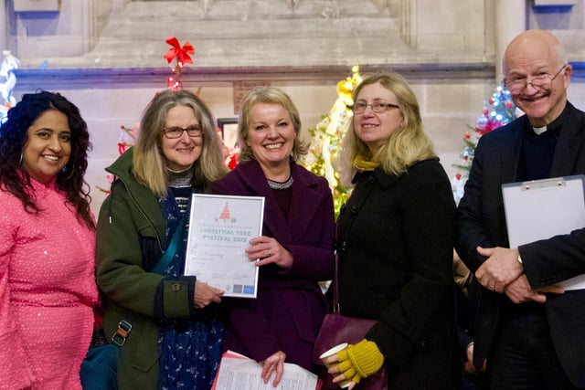 Winners Most Creative: Judges with Sara Lever, Bee friendly Warwick (l), and Fern Arnold, Bee Friendly Kenilworth (r)