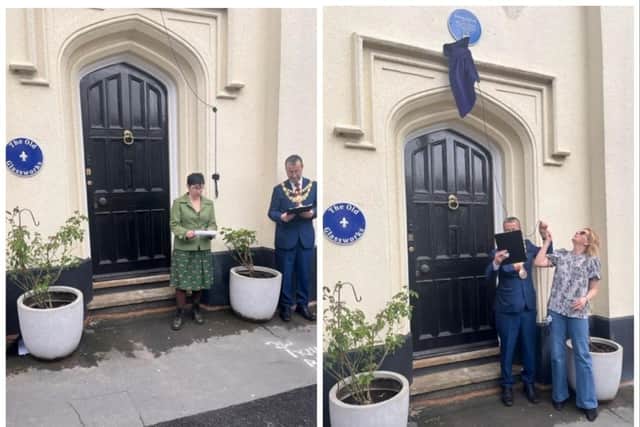 Left shows the Mayor of Warwick Cllr Oliver Jacques and Lynne Hampson and right shows the Mayor of Warwick Cllr Oliver Jacques and Fleur Moody unveiling the plaque. Photos supplied