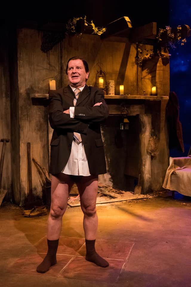 Phil Reynolds as Wally (photo: Richard Smith)