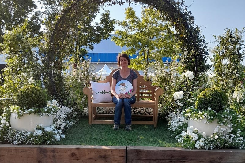 Best Border, Platinum, Claire Morrell.