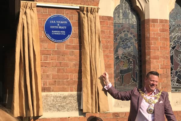 Cllr Richard Eddy unveiling a Blue Plaque for J.R.R Tolkien and Edith Bratt in Warwick in 2018. Photo supplied by Warwick Town Council