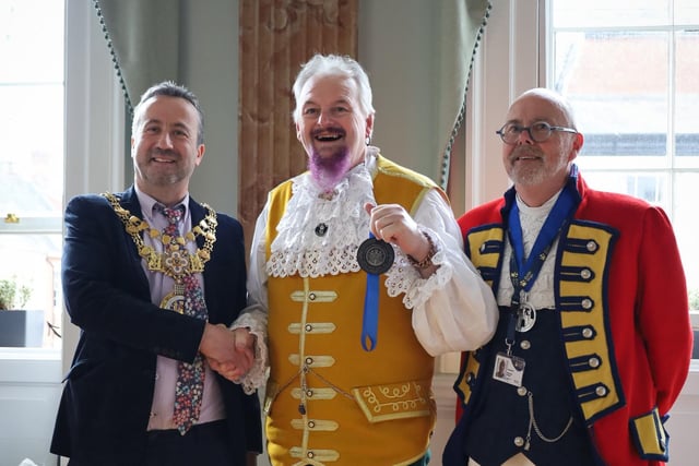 The Mayor of Warwick, Cllr Oliver Jacques presenting the joint fourth place award to John Griffiths from Sleaford