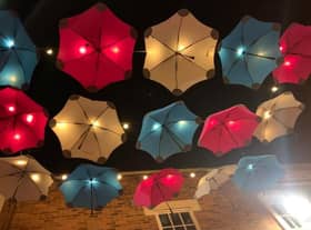 The brollies in place.