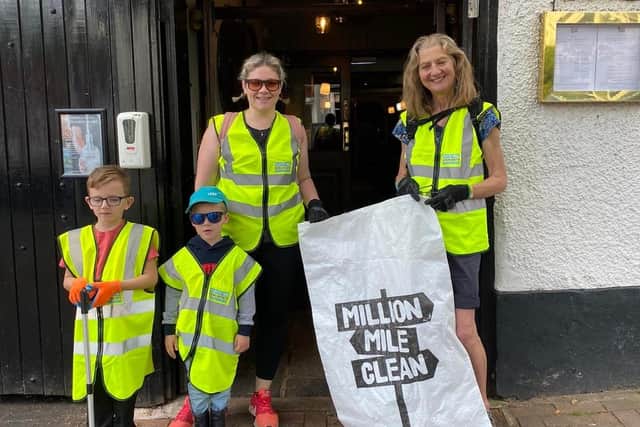 Members of staff from pubs in Warwick and Kenilworth recently did their bit to help clean up the streets. Photo supplied