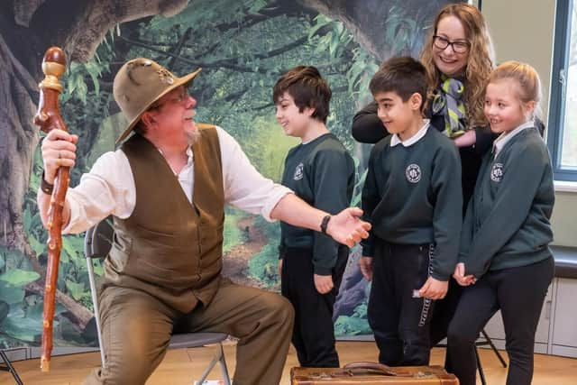 BN - SGB-33375 - Pupils from Bilton Junior School and Alice from Barratt Homes listening to Mark Fraser