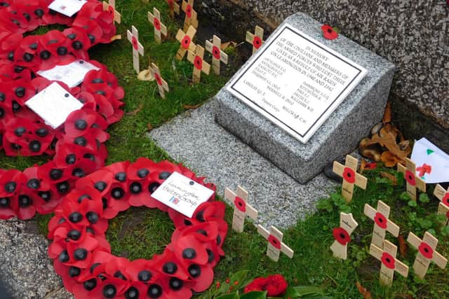 The Leamington History Group's plaque at the Leamington war memorial.  Picture courtesy of the Leamington History Group.