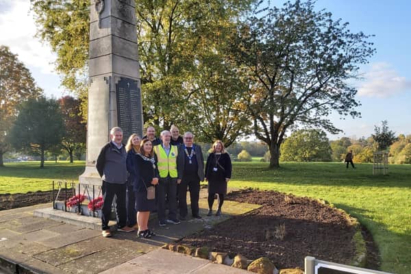 Pictured at Kenilworth War Memorial from left to right Councillor Mark Stevens (KTC), Fern Arnold (Bee Friendly Kenilworth), Councillor Alix Dearing (Mayor of Kenilworth), Councillor Will Roberts (WDC), Bill Davies (Kenilworth Lions), Jon Holmes (WDC), Steve Luff (Kenilworth Lions), Sally Watts (WDC). Photo supplied