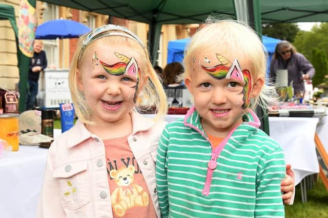 Having fun at the fete. Jim Mayer, Gingersnaps Photography