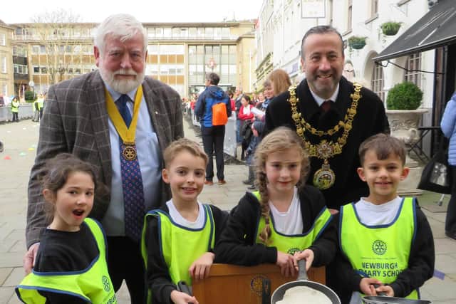 One of the winning teams from the day. Photo shows the Year 2 winners from Newburgh Primary. Photo by Warwick Rotary Club