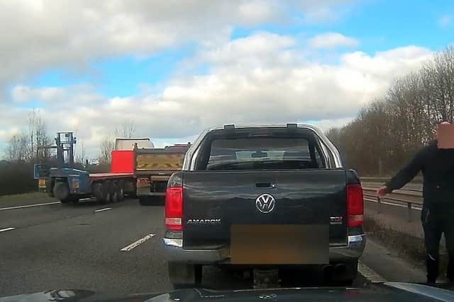 Road Rage Warwick Rd Video: Road rage driver stops on the M40 near Warwick to confront ...