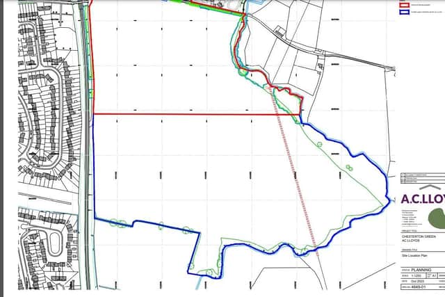 The outline of the site south of Chesterton Gardens in Leamington where AC LLoyd  wants to build 185 houses.