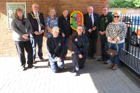 Pictured with the new defibrillator are Warwick Mayor Cllr Simon Pargeter, museum curator Andy Milton, Warwick Rotary Club president Rachel Hinton, Jackie Crampton and Laurie Day of Warwick Rotary Club, Helen Scares and Wendy Brown of Warwickshire Hearts first responders and Smith Street shopkeepers Fran from Cloud Nine, Gina from Pillows and Porcelain, and Gigi from Happy Puccia. Picture supplied.