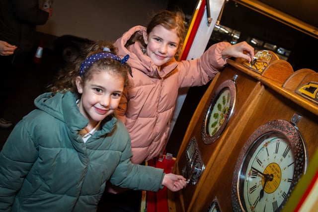The annual Warwick Victorian Evening and Christmas Light Switch On took place recently, with numerous stalls and attractions for visitors to the town centre celebrations.
Pictured: Effie & Myah
Photo by Mike Baker