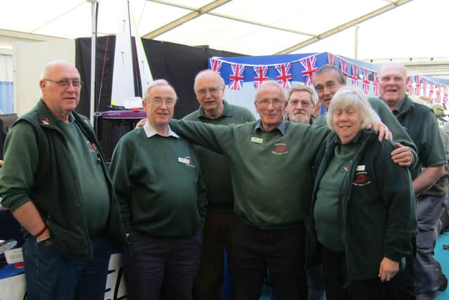 Members of Knightcote Model Boat Club