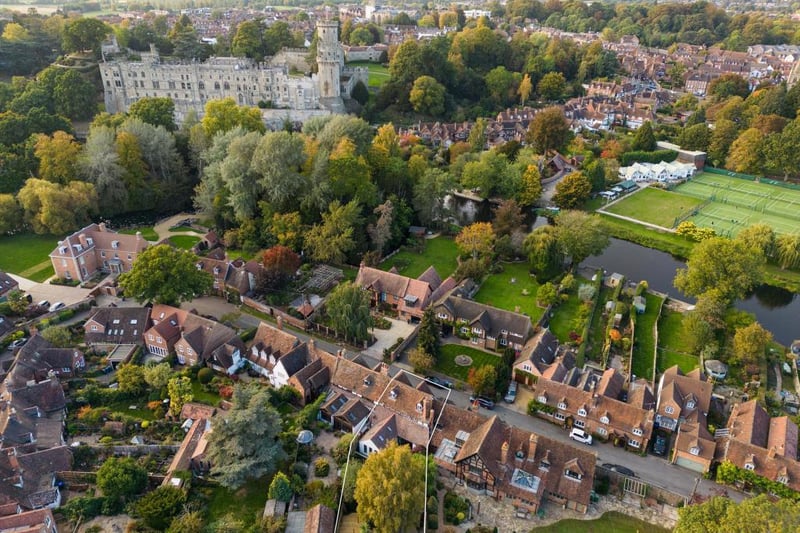 Where the property is in relation to Warwick Castle. Photo by Knight Frank