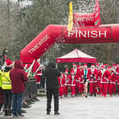 The Myton Hospices Santa Dash start line. Photo by David Hastings/dh Photo