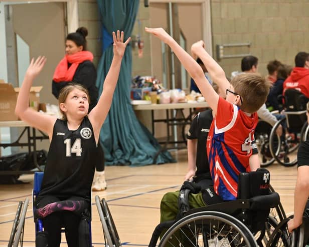 Warwickshire Bears are encouraging people to try out wheelchair basketball