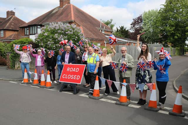 Residents of Lillington gathered together to mark the forthcoming Jubilee with Gary Rudd, business support and events officer at Warwick District Council (centre left) and John Walker, director at CJs Events Warwickshire Limited (centre right). Photo supplied