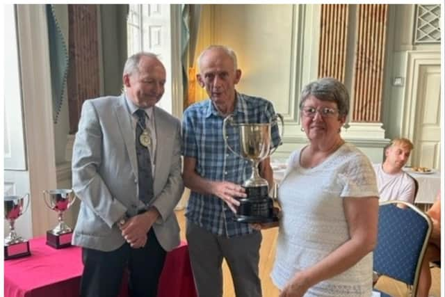 First place Canalside winners – plot 4A Mr and Mrs J Russell with the Deputy Mayor, Councillor Dave Skinner. Photo by Warwick Town Council