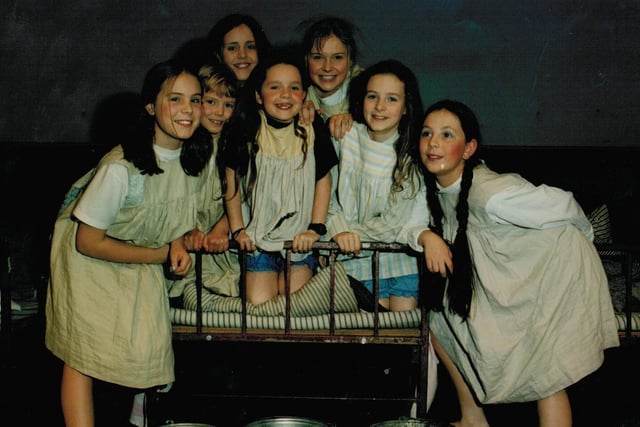 Spa Theatre Juniors in Annie in 1996